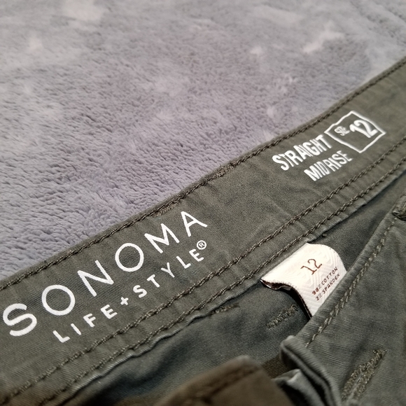 *SOLD* Sonoma Cargo Pants - Picture 4 of 4